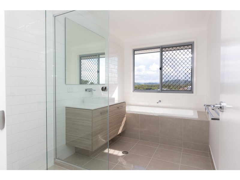 5 Tomoka Place, Peregian Springs QLD 4573