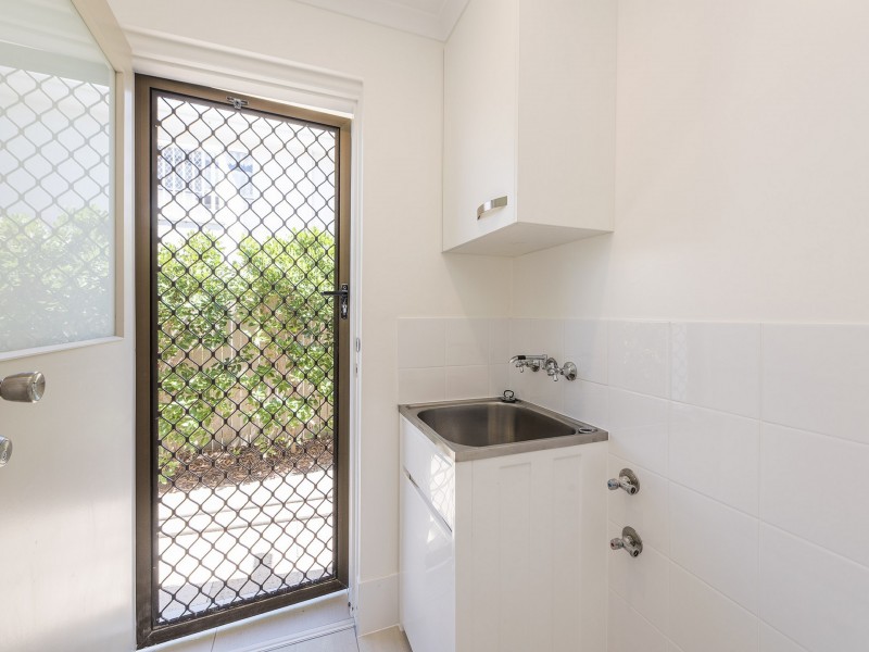 1/70 Peregian Esplanade, Peregian Beach QLD 4573