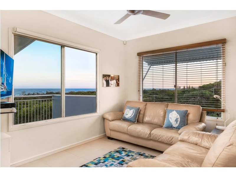 1/20 Peregian Esplanade, Peregian Beach QLD 4573