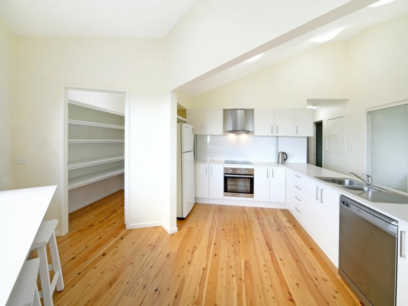 2/20 Peregian Esplanade, Peregian Beach QLD 4573