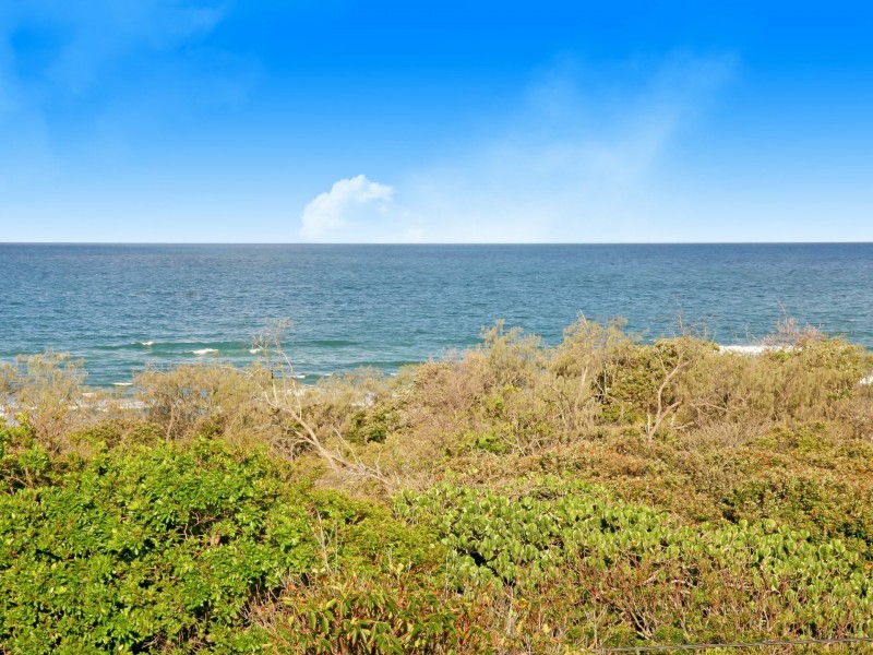 2/20 Peregian Esplanade, Peregian Beach QLD 4573