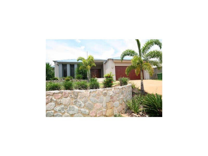 22 Riviera St, Peregian Springs QLD 4573