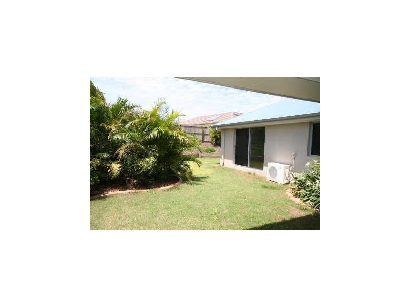 22 Riviera St, Peregian Springs QLD 4573
