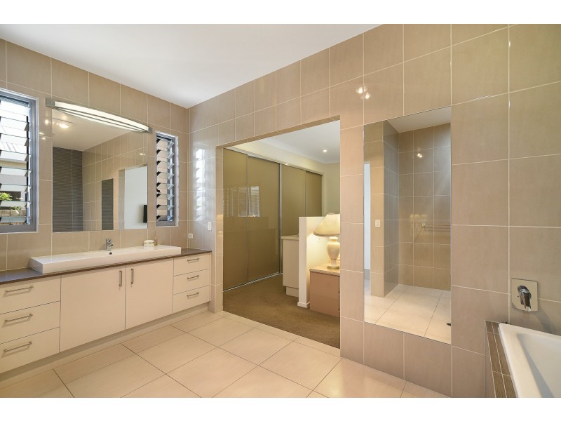 3 Bunker Court, Peregian Springs QLD 4573