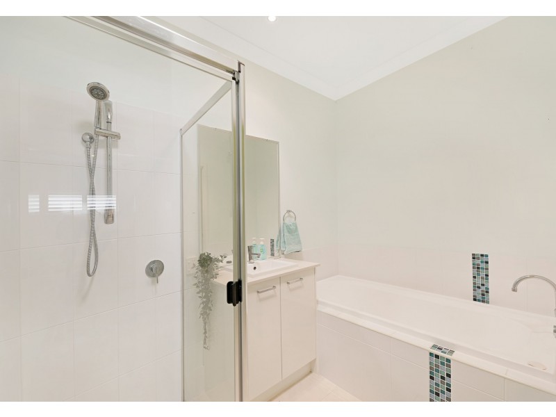 12 Sawgrass Court, Peregian Springs QLD 4573