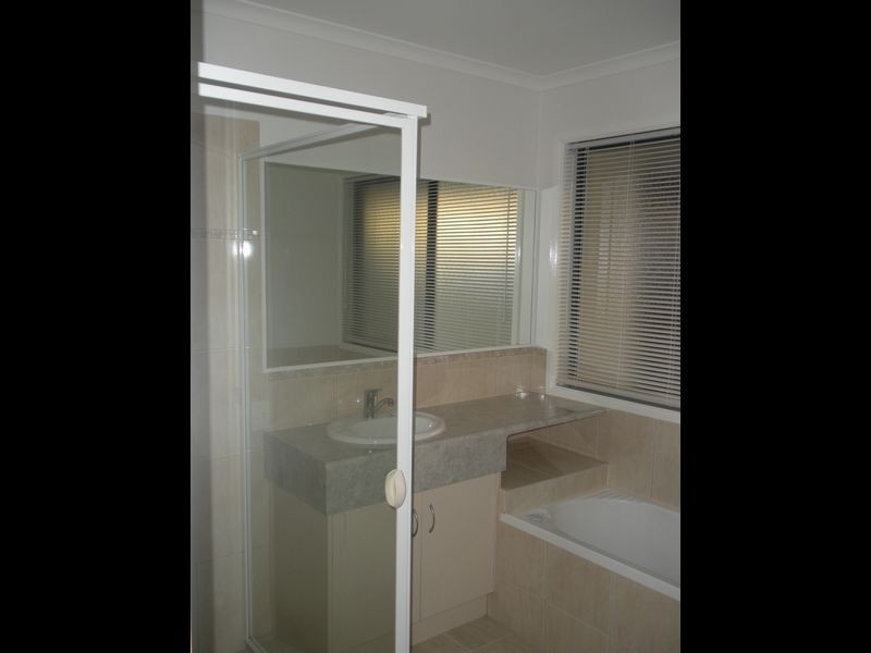 2 Glenoak Avenue, Peregian Springs QLD 4573