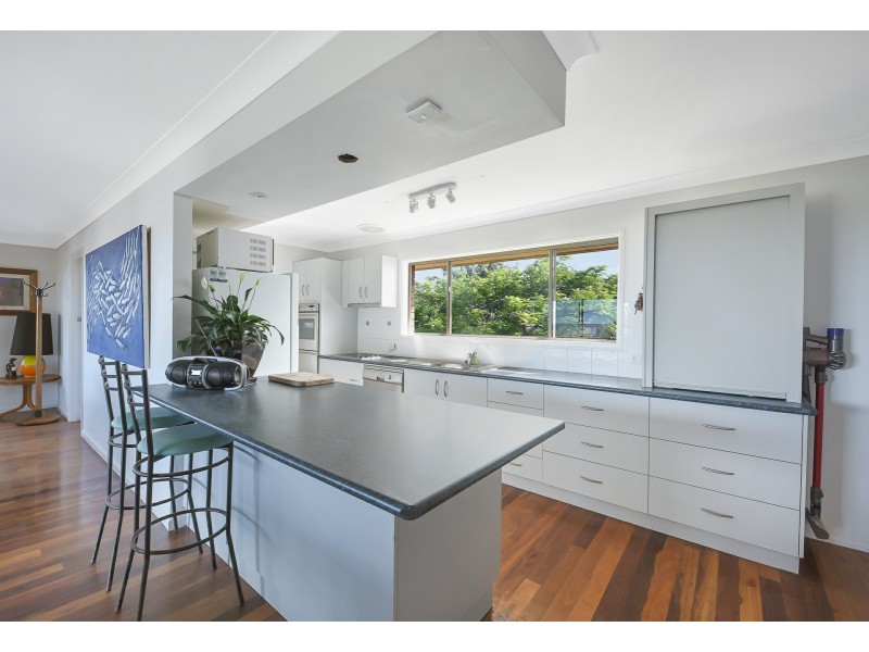 8 Pelican Street, Peregian Beach QLD 4573