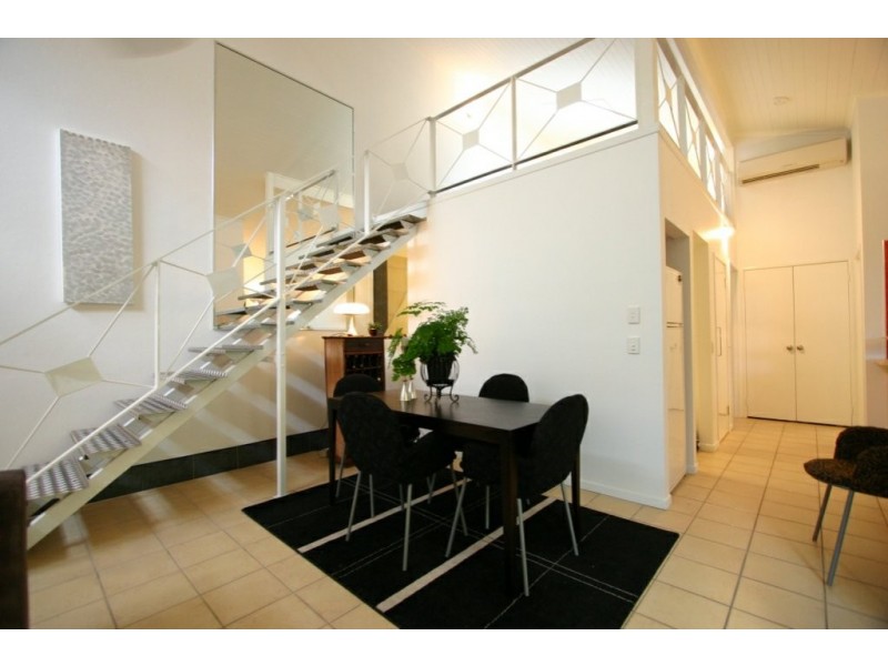 2/44 Peregian Esplanade, Peregian Beach QLD 4573
