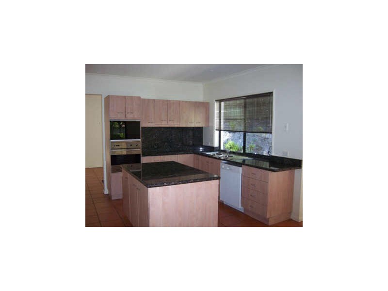 42 Stormbird Dr, Noosa Heads QLD 4567