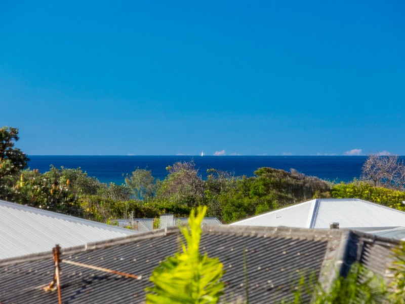 4/4 Stint Street, Peregian Beach QLD 4573