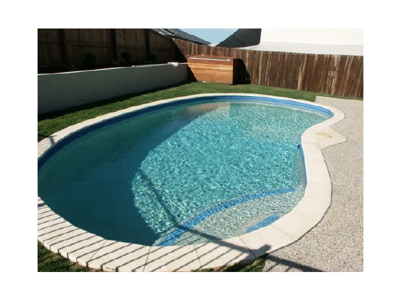 18 Maddens Cres, Peregian Springs QLD 4573