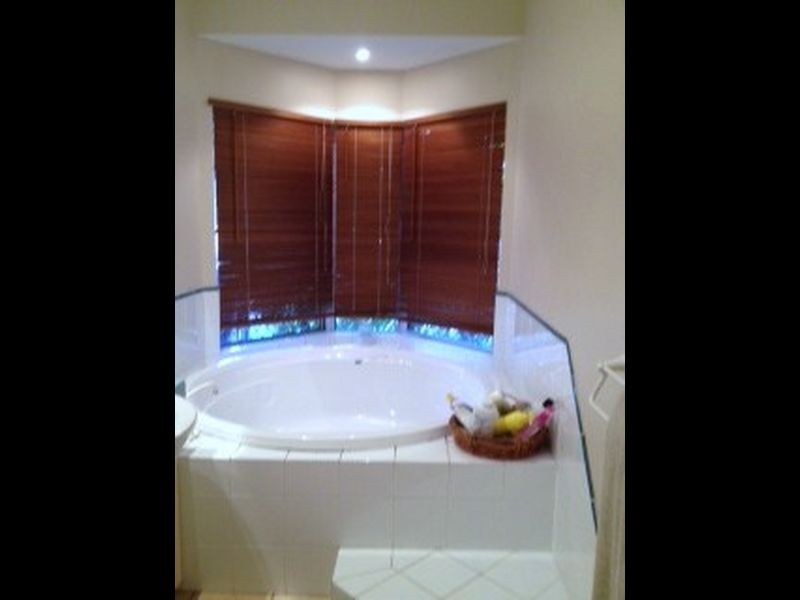 5 Hillside Court, Sunrise Beach QLD 4567