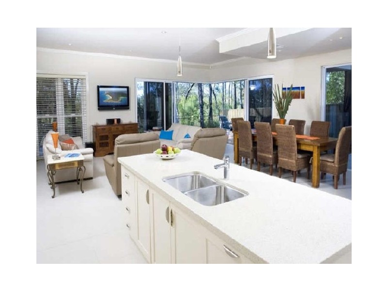 22 Lakeside Drive, Peregian Springs QLD 4573