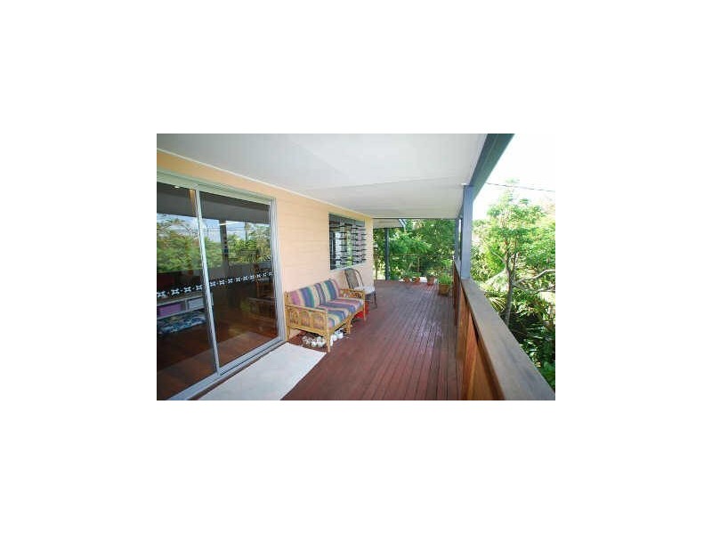 172 Edwards St, Sunshine Beach QLD 4567