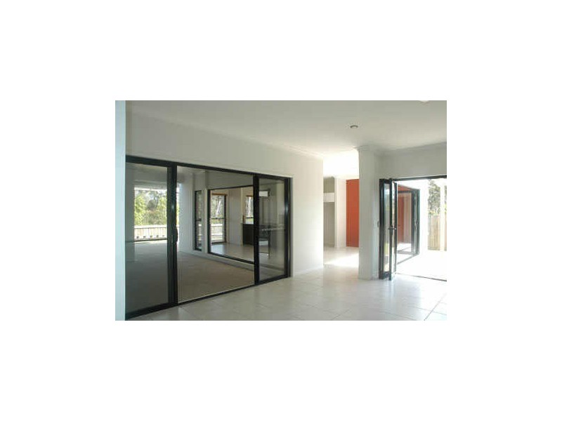 19 Riviera Cres, Peregian Springs QLD 4573