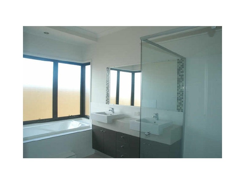 19 Riviera Cres, Peregian Springs QLD 4573