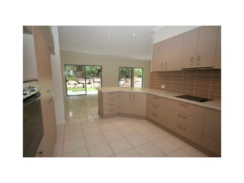 33 Maddens Crescent, Peregian Springs QLD 4573