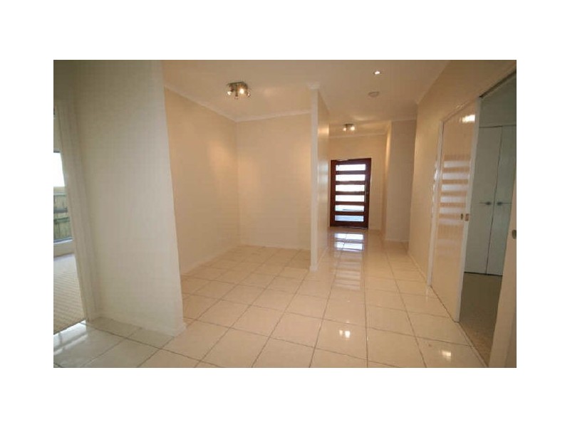 33 Maddens Crescent, Peregian Springs QLD 4573