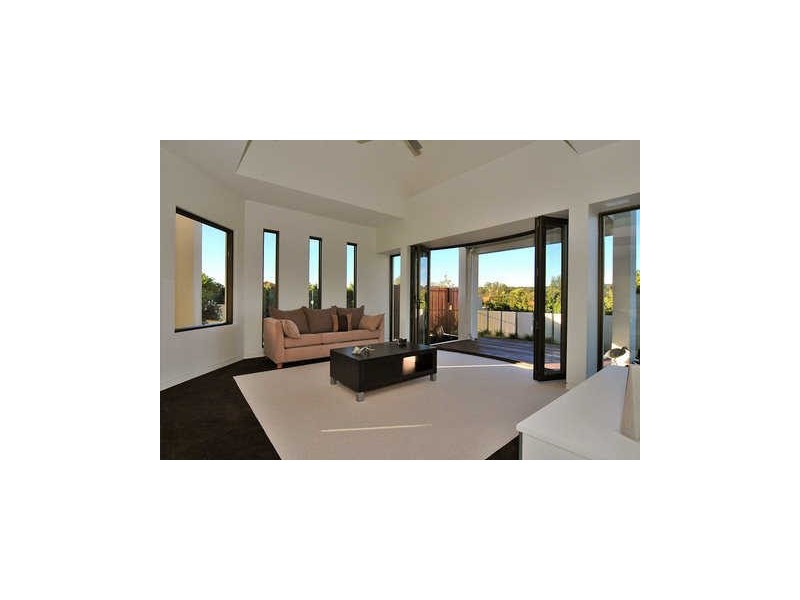 61 Noosa Springs Drive, Noosa Heads QLD 4567