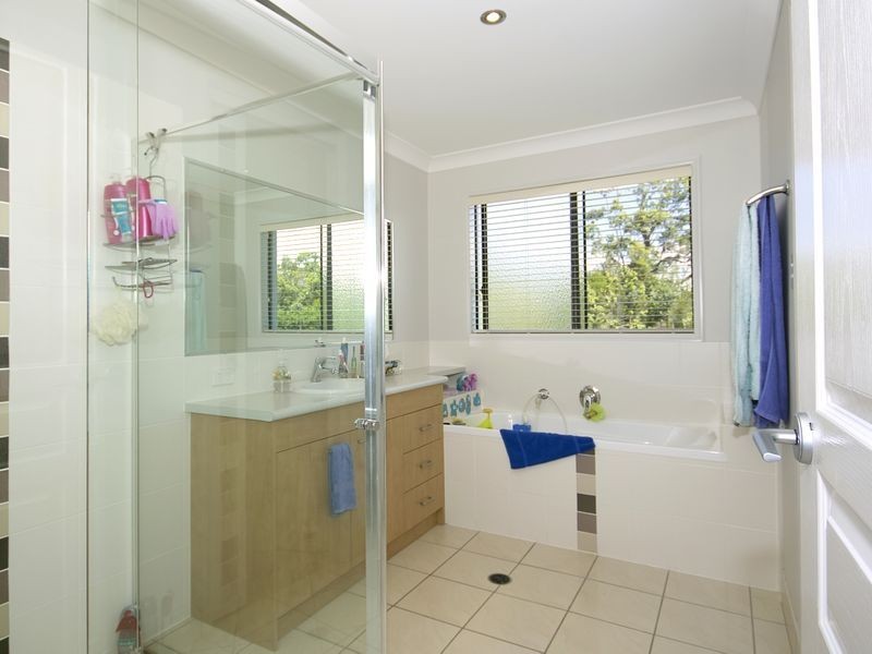 11 Riviera Crescent, Peregian Springs QLD 4573