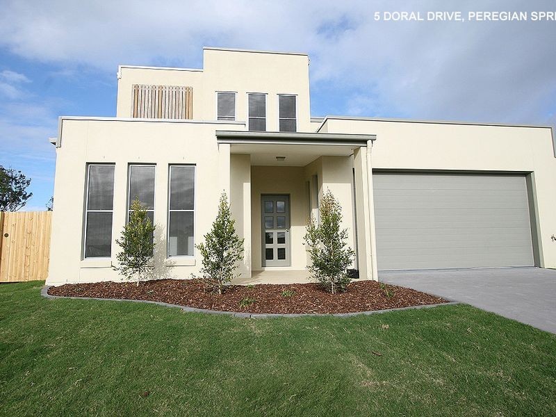 5 Doral Drive, Peregian Springs QLD 4573