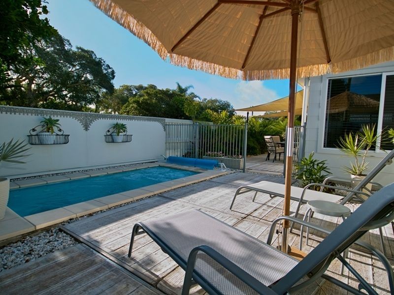 12 Landrail St, Peregian Beach QLD 4573