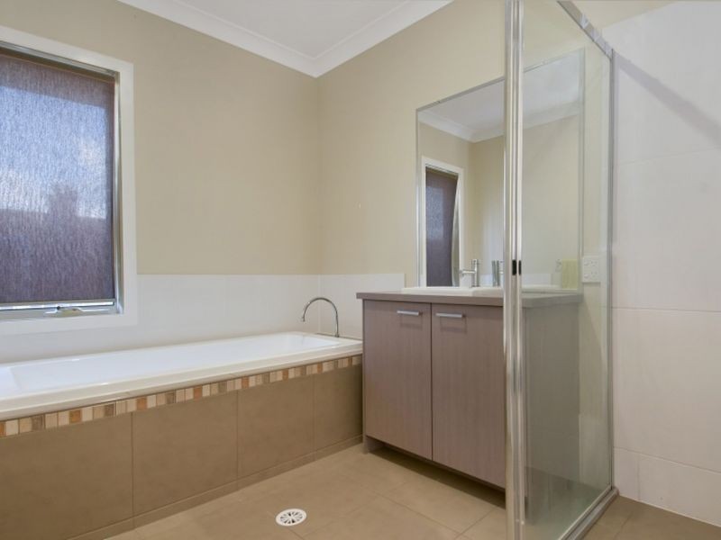 50 Sandhurst Crescent, Peregian Springs QLD 4573