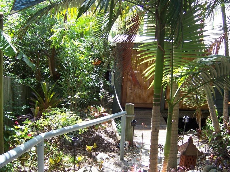 33 Rainbow Crescent, Sunrise Beach QLD 4567