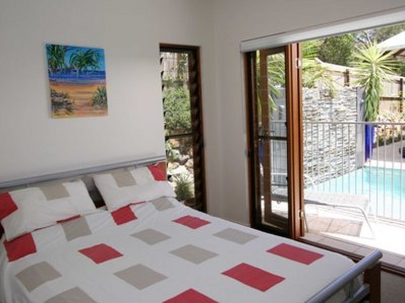 8 Castaways Court, Castaways Beach QLD 4567