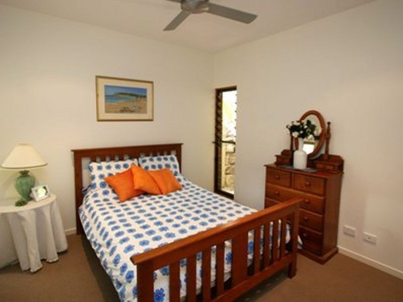 8 Castaways Court, Castaways Beach QLD 4567