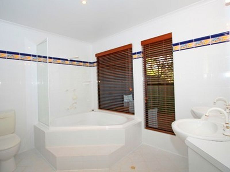 2/38 Jacana Street, Peregian Beach QLD 4573