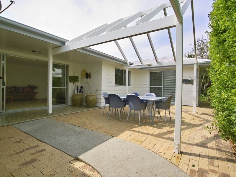 6 Landrail Street, Peregian Beach QLD 4573