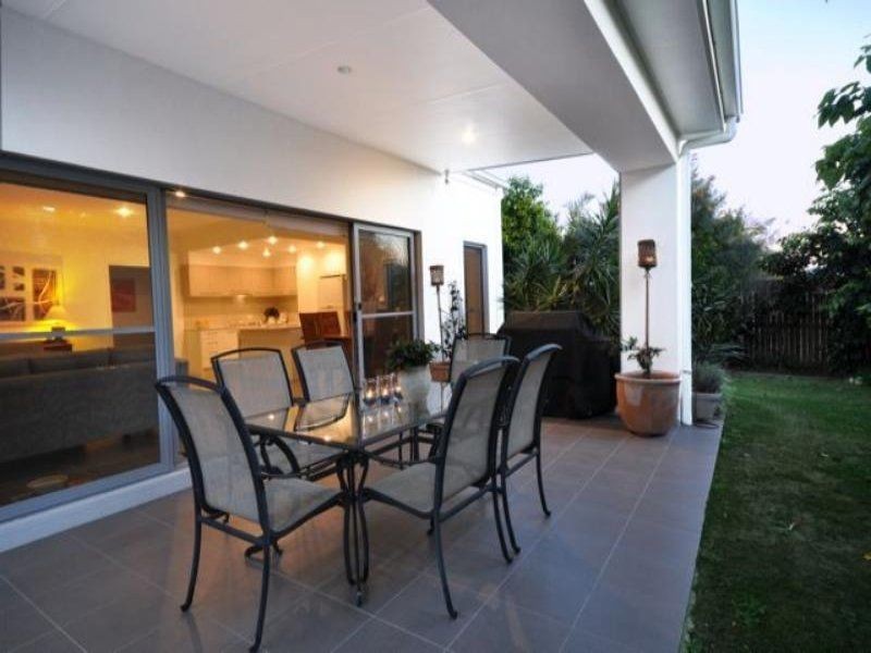 142 The Avenue, Peregian Springs QLD 4573