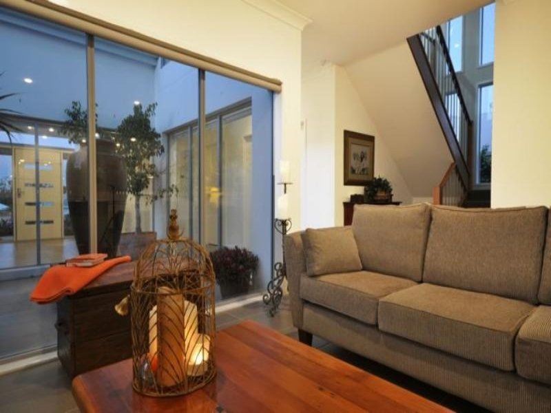 142 The Avenue, Peregian Springs QLD 4573