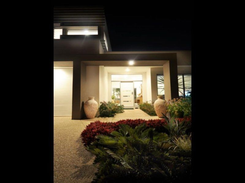 142 The Avenue, Peregian Springs QLD 4573