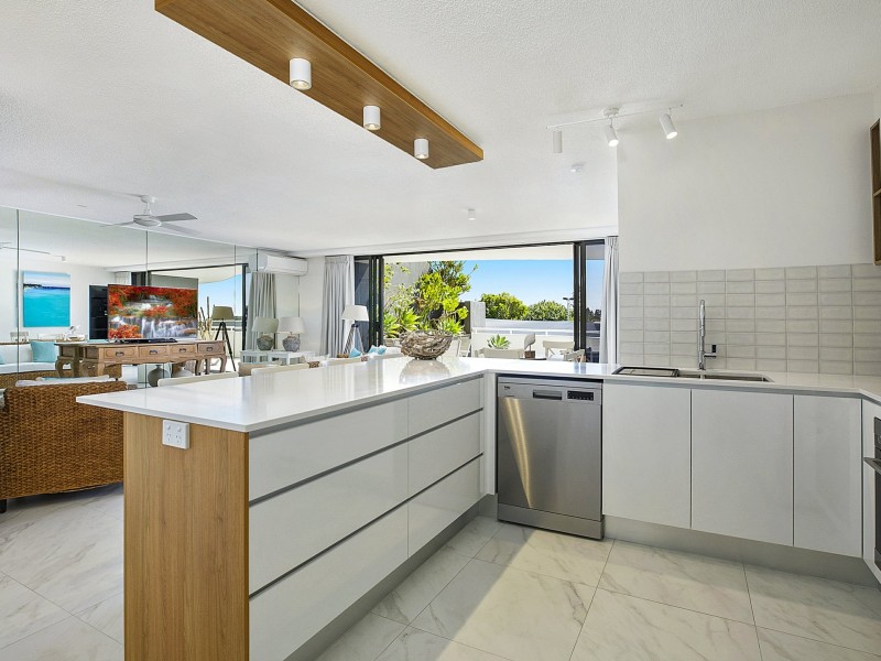 2/6-10 Frank Street, Coolum Beach QLD 4573