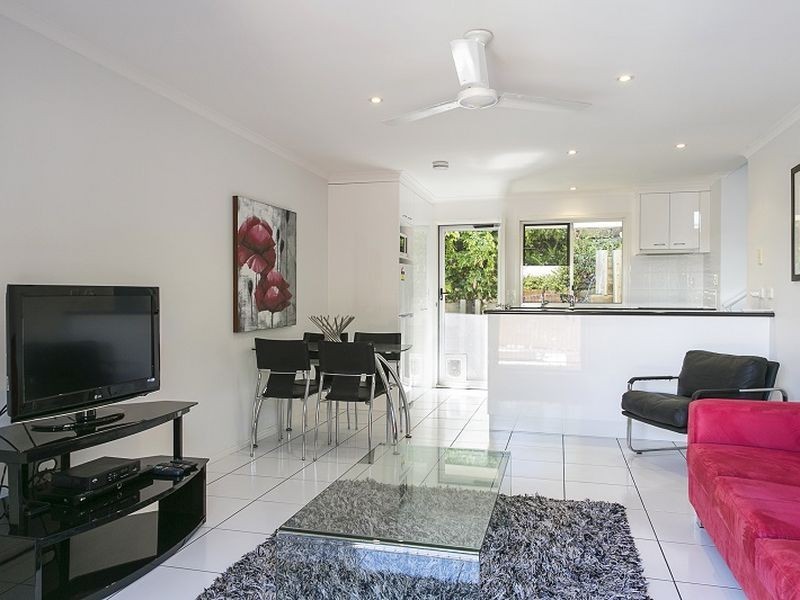 32 Driftwood Drive, Castaways Beach QLD 4567