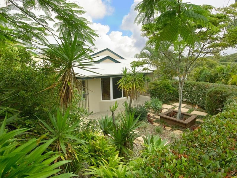 32 Driftwood Drive, Castaways Beach QLD 4567
