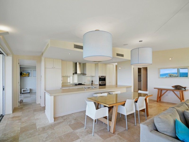 2/74 Peregian Esplanade, Peregian Beach QLD 4573