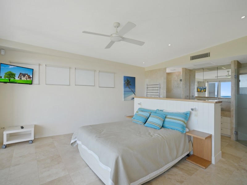2/74 Peregian Esplanade, Peregian Beach QLD 4573