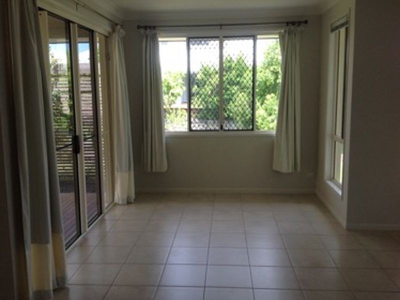 2 Riviera Crescent, Peregian Springs QLD 4573