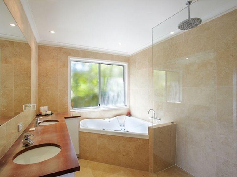 16 Lowry Street, Peregian Beach QLD 4573