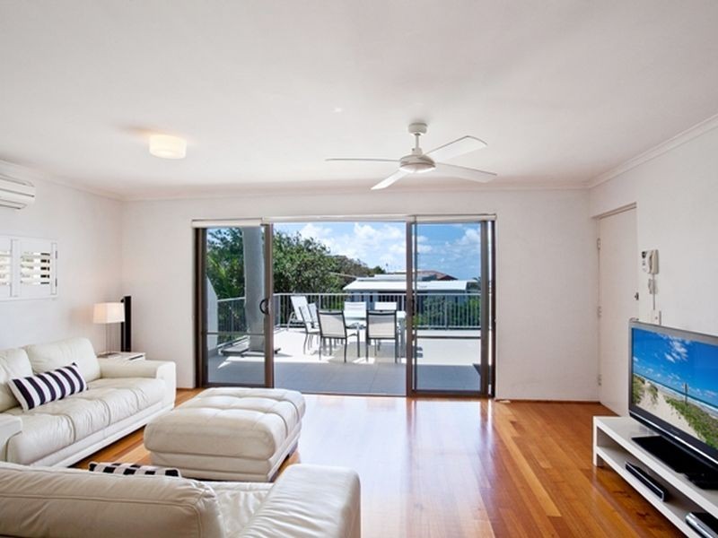 2/7 Peregian Esplanade, Peregian Beach QLD 4573