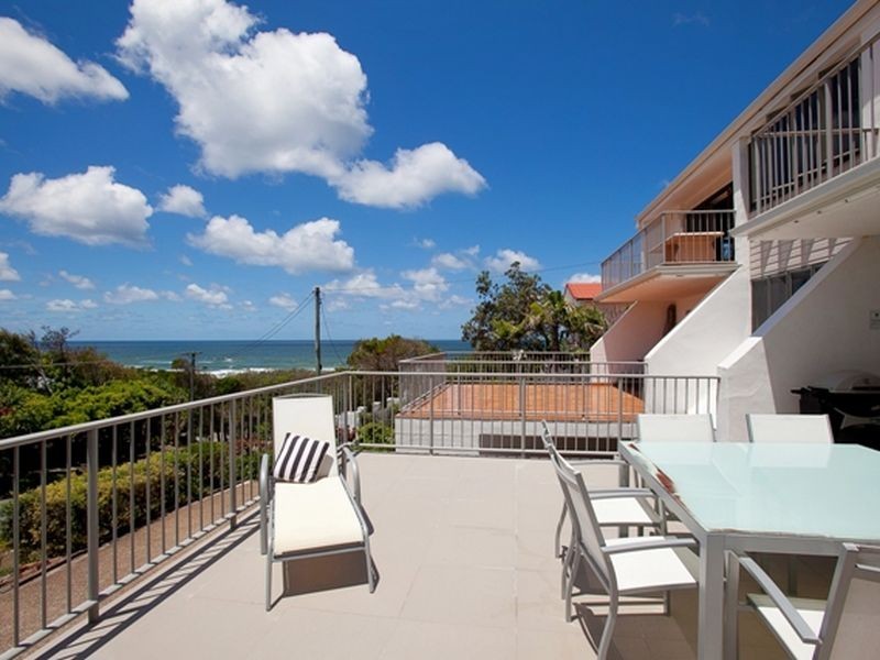 2/7 Peregian Esplanade, Peregian Beach QLD 4573