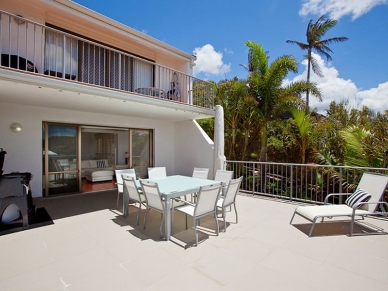 2/7 Peregian Esplanade, Peregian Beach QLD 4573