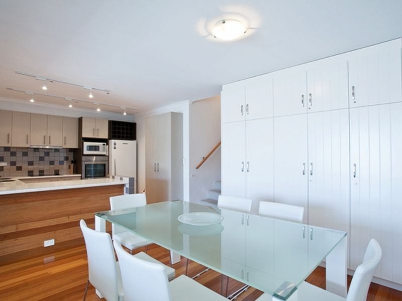 2/7 Peregian Esplanade, Peregian Beach QLD 4573