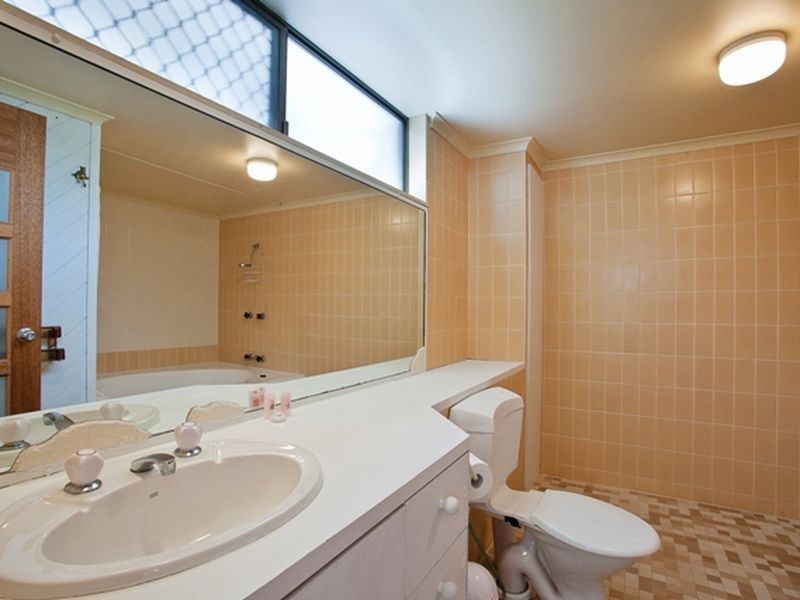 2/7 Peregian Esplanade, Peregian Beach QLD 4573