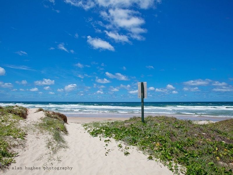 2/7 Peregian Esplanade, Peregian Beach QLD 4573