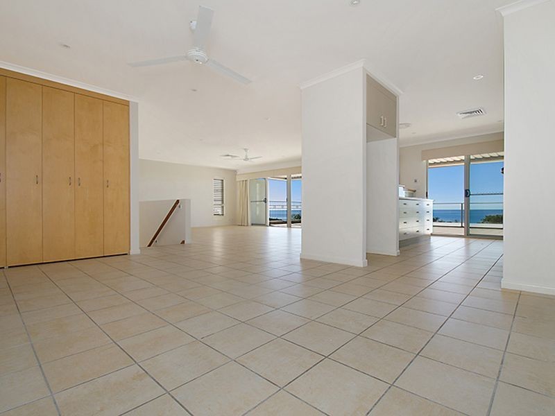 3/24 Peregian Esplanade, Peregian Beach QLD 4573