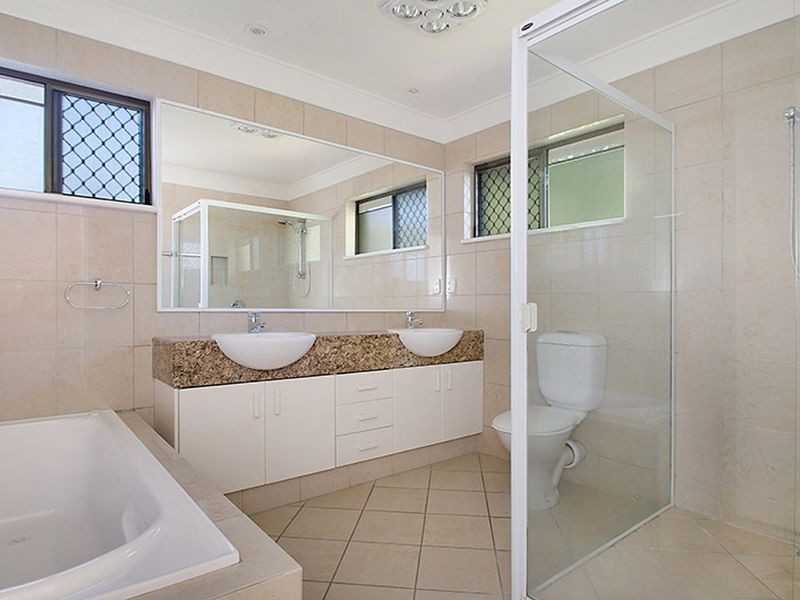 3/24 Peregian Esplanade, Peregian Beach QLD 4573